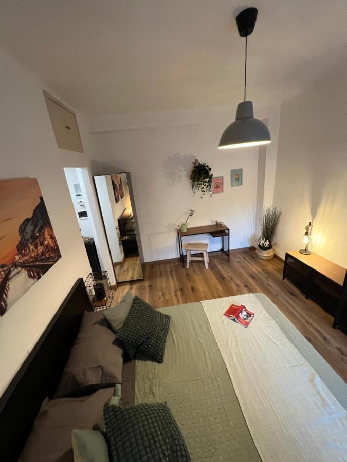 Stylish Apartment 3 Km Away From Duomo - Netflix, Wi-Fi, All Comforts Included Μιλάνο Εξωτερικό φωτογραφία