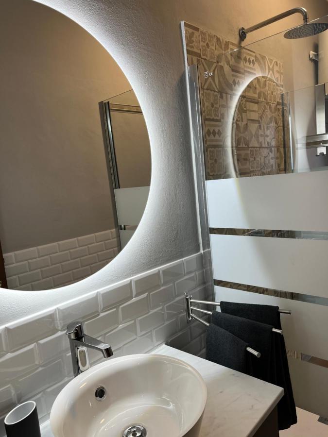 Stylish Apartment 3 Km Away From Duomo - Netflix, Wi-Fi, All Comforts Included Μιλάνο Εξωτερικό φωτογραφία